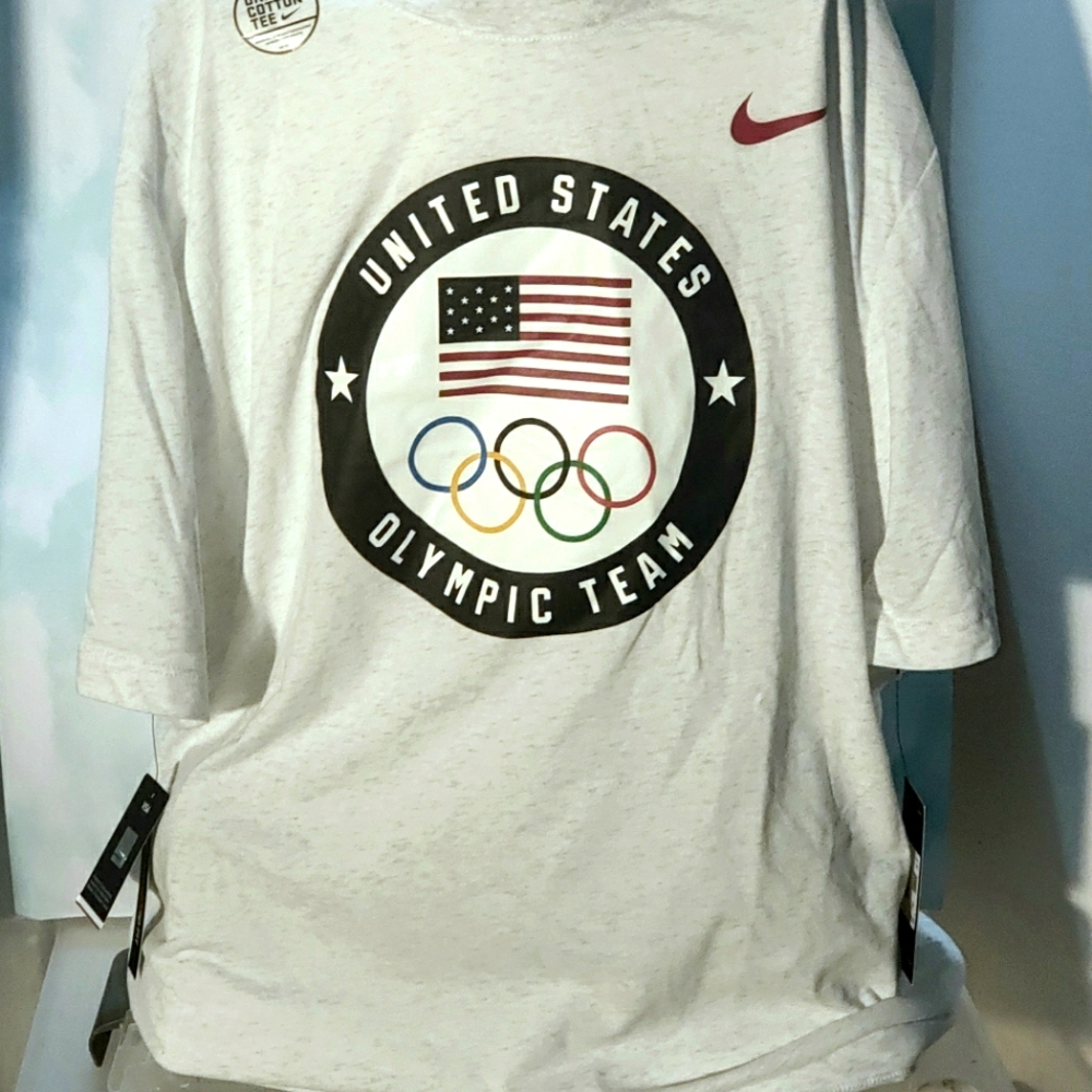 Nike men's  U.S.A. Dri Fit Shirt